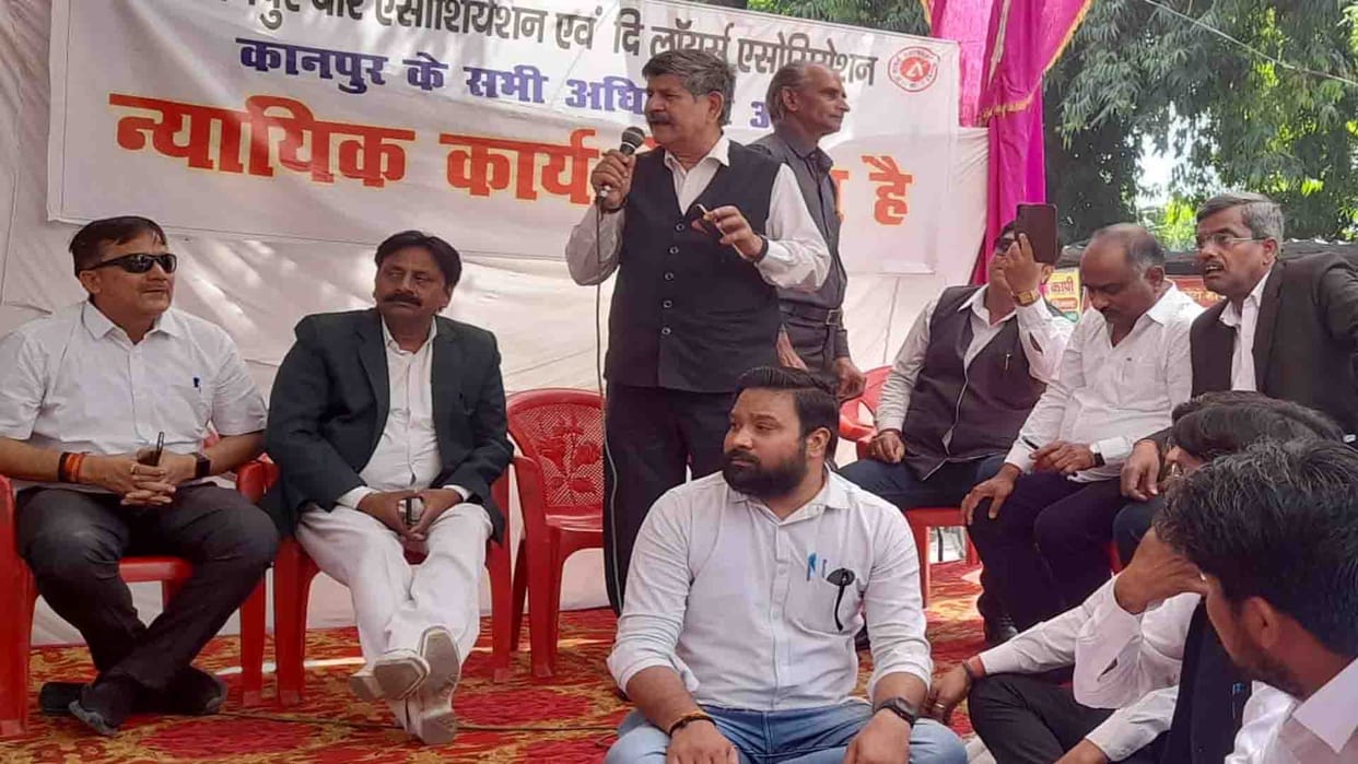 Kanpur: High Court strict on lawyers' strike, association office will be summoned before a bench of 7 judges