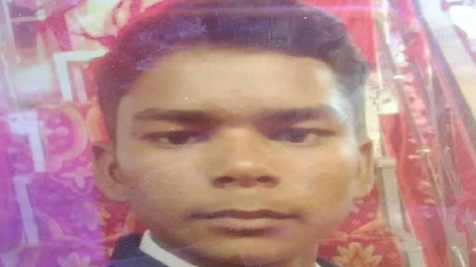 youth dies after being crushed by tractor-trolley in shahjahanpur