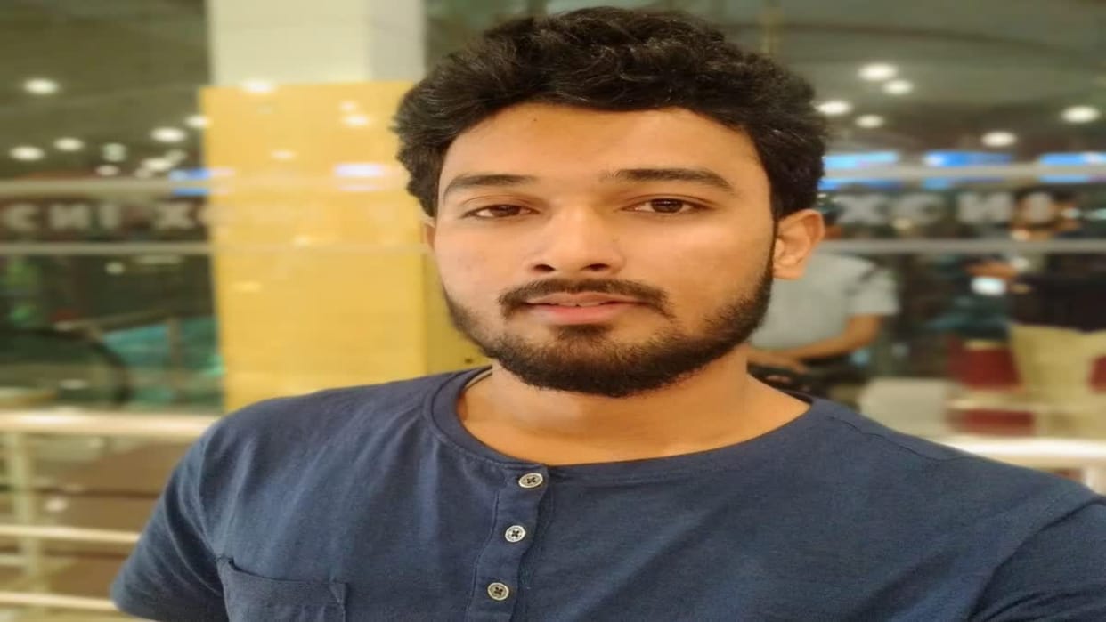 MP News Income tax sent notice to mp youth deposit 113 crores his salary just 50 Thousand