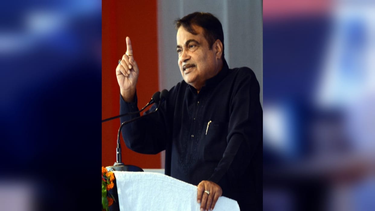 Nitin Gadkari said that there is no shortage of money in the country but there is a shortage of honest leaders