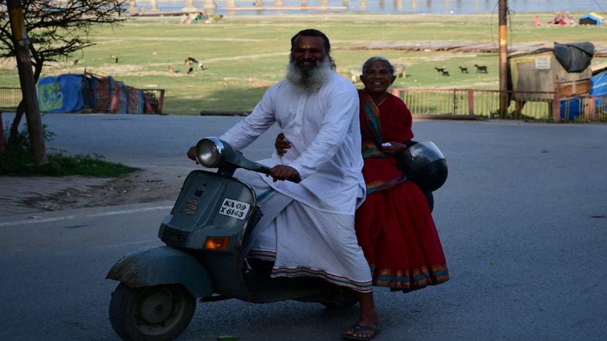 Krishna set out to show his mother the world by scooter, the journey of 66 thousand km has been completed