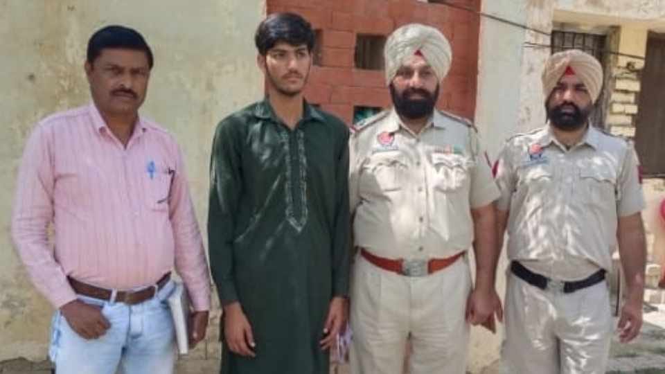 India frees 19 year old Pakistani national via Attari Wagah Border