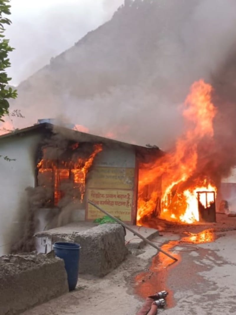 Tyuni Agnikand Terrible pictures explosion of gas cylinder four Children burnt alive Dehradun Uttarakhand
