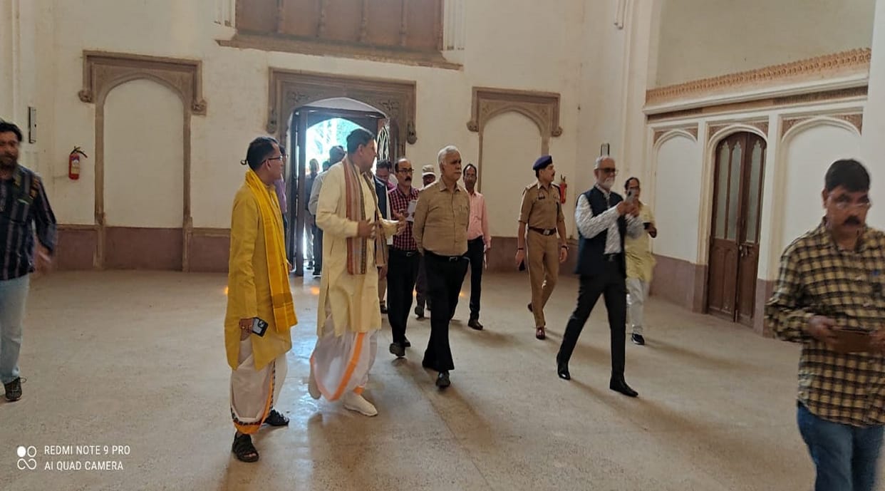 Sampurnanand Sanskrit University will made like international level Chief Secretary visited campus