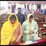 क्राइस्ट चर्च में प्रार्थना सभा।