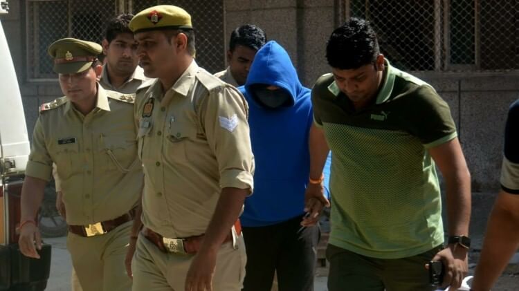 Akanksha Dubey Samar Singh should be hanged madhu dubey pleads with CM Yogi