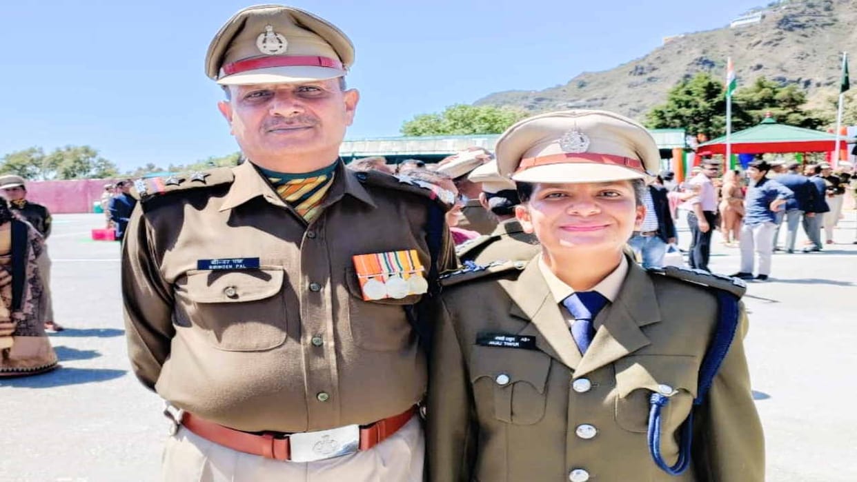 Success Story: Himachal's Una's daughter Dr. Anjali thakur became Medical Officer in ITBP