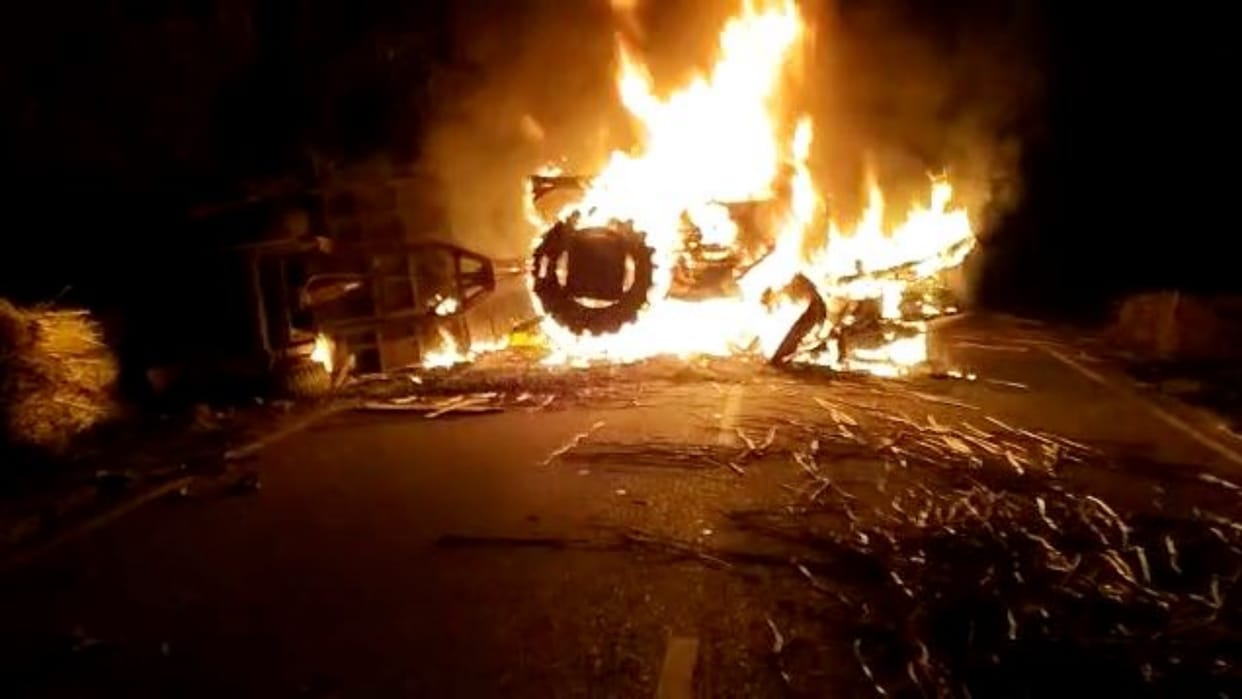 Three children including father killed in tempo and tractor collision in Alwar