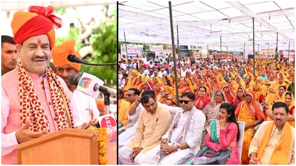 Lok Sabha Speaker Om Birla took the blessings of saints at the Dharma Sansad in Jaipur