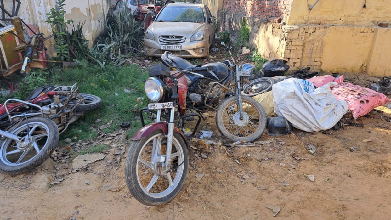 Meerut News: Sardhana is becoming mini Sotiganj and vehicles are being cut and three accused arrested