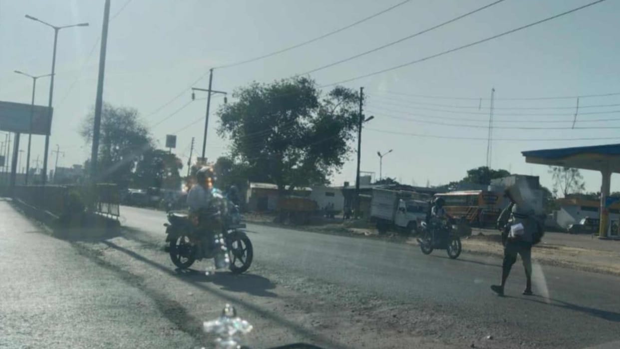 Dengers 58 cuts on NH 28 road from Transport Nagar to Zero Point Kalesar Gorakhpur