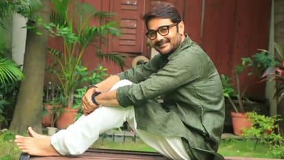 Prosenjit Chatterjee reveals that Bollywood doesn’t offer a lot of work to regional actors know the story