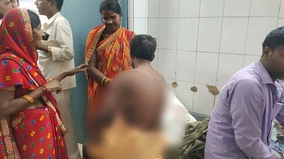बिहार: आरा में बकाया पैसे की मांग पर उबलती रिफाइनरी जलाई