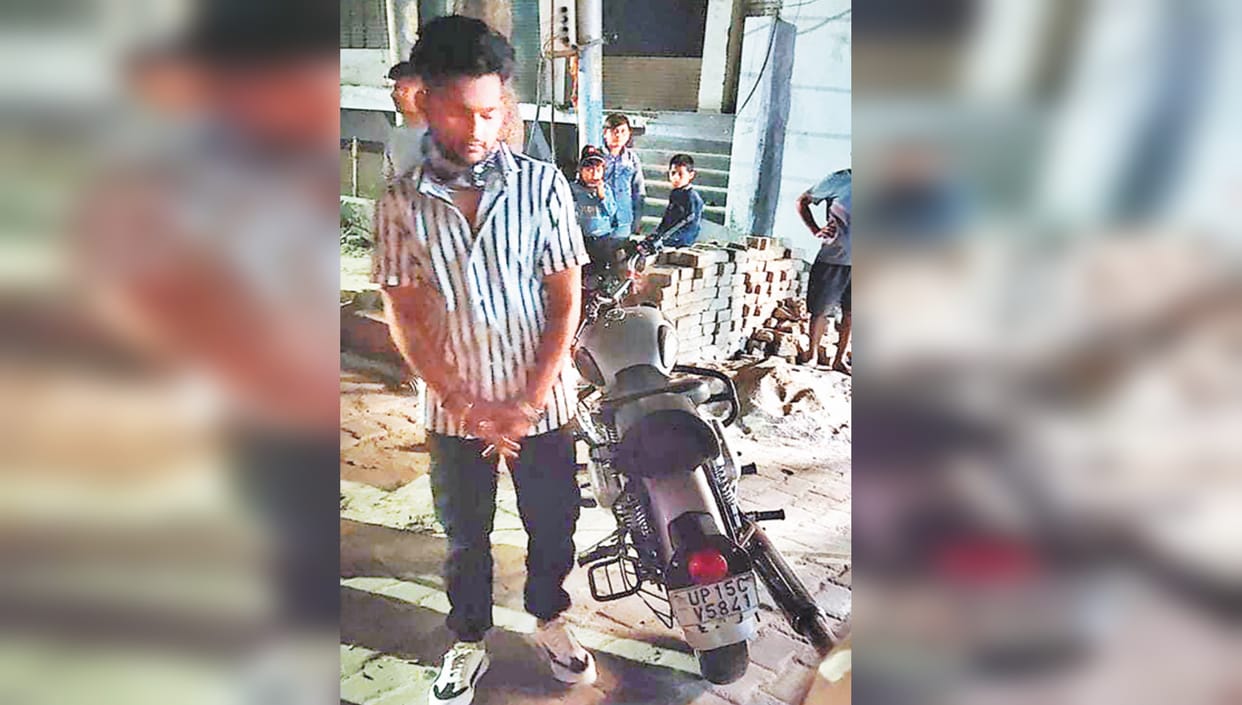 Meerut: challan of 24 thousand after youth honked Cracker sound by Bullet in front of CO