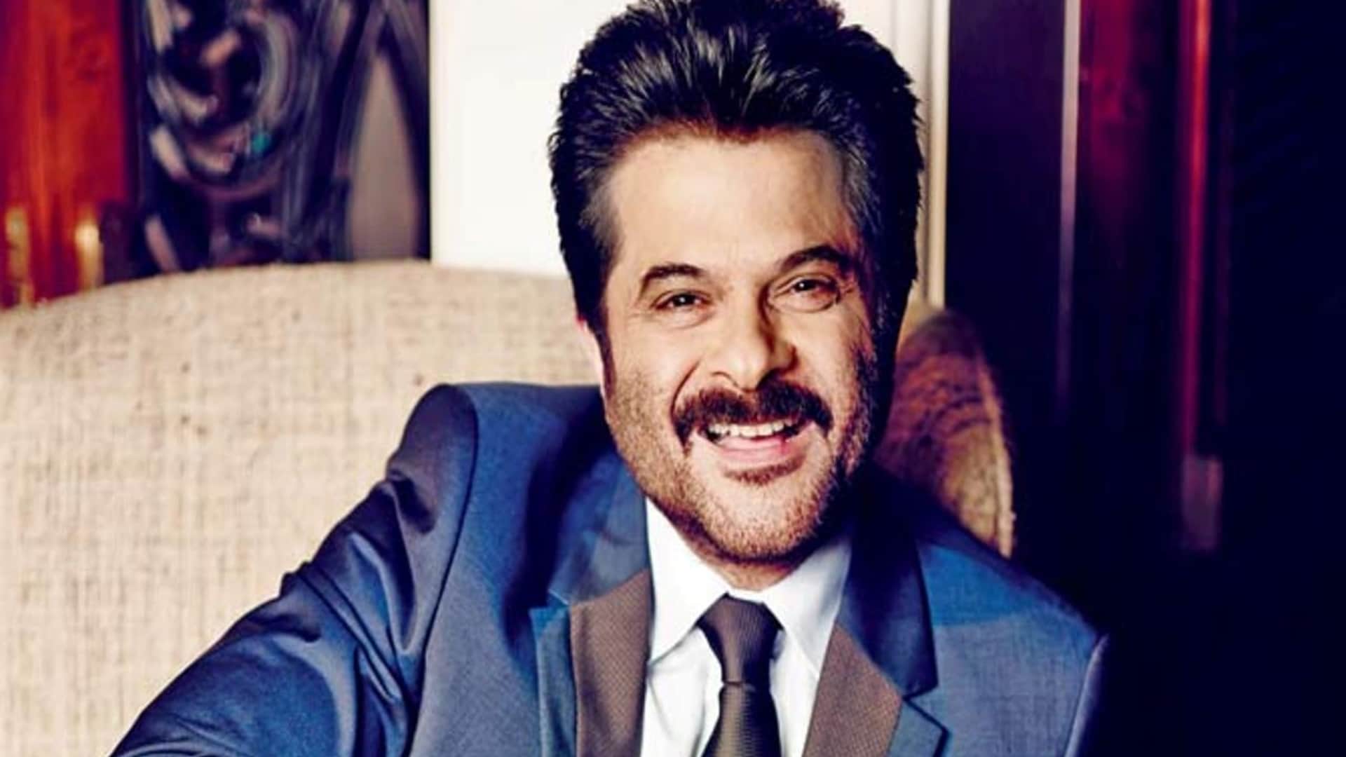Anil Kapoor Shared Photos on Instagram While Running On Treadmill with Oxygen Mask viral on social media