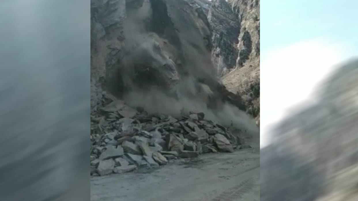 Badrinath National Highway opened near Hanuman Chatti after 4th day Uttarakhand news in hindi