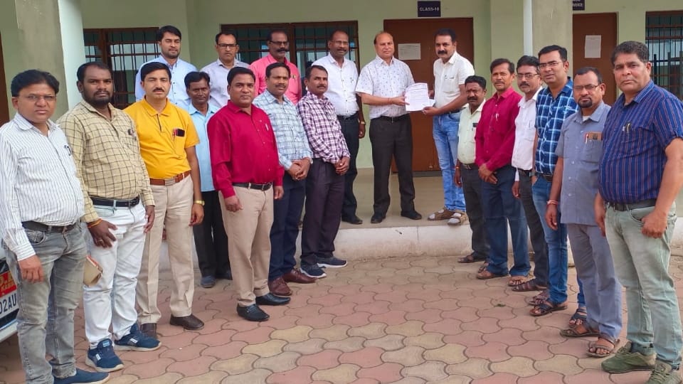 Chhattisgarh durg district 1896 assistant teachers promotion to teacher post order issue