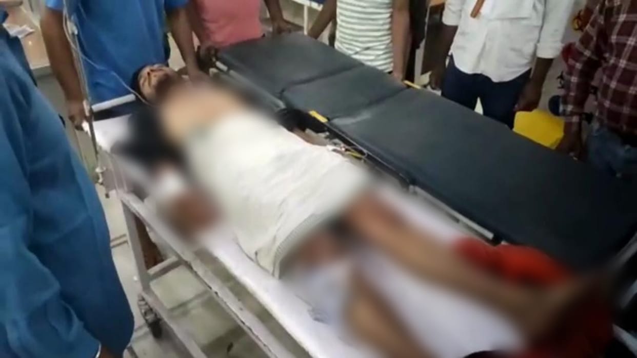 Friend shot jokingly in Madhepura, seriously injured youth admitted to Sadar Hospital