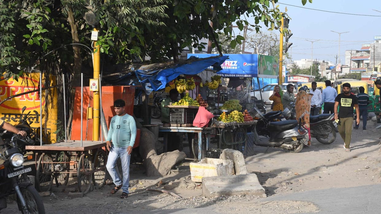 From HN Singh Crossroads of Gorakhpur to Gorakhnath Temple jam problem will solve soon