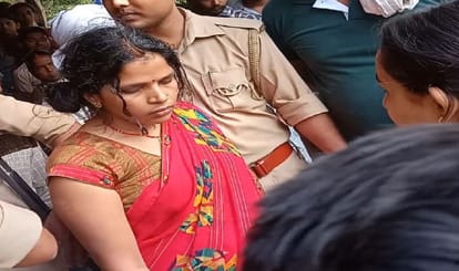 mother killed her two innocent child with knife in ghazipur