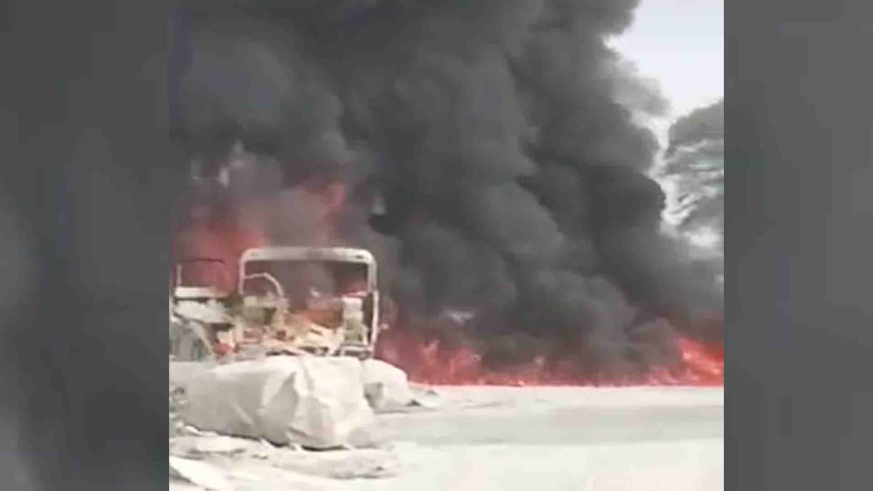 Mahoba: fire broke out in a standing truck
