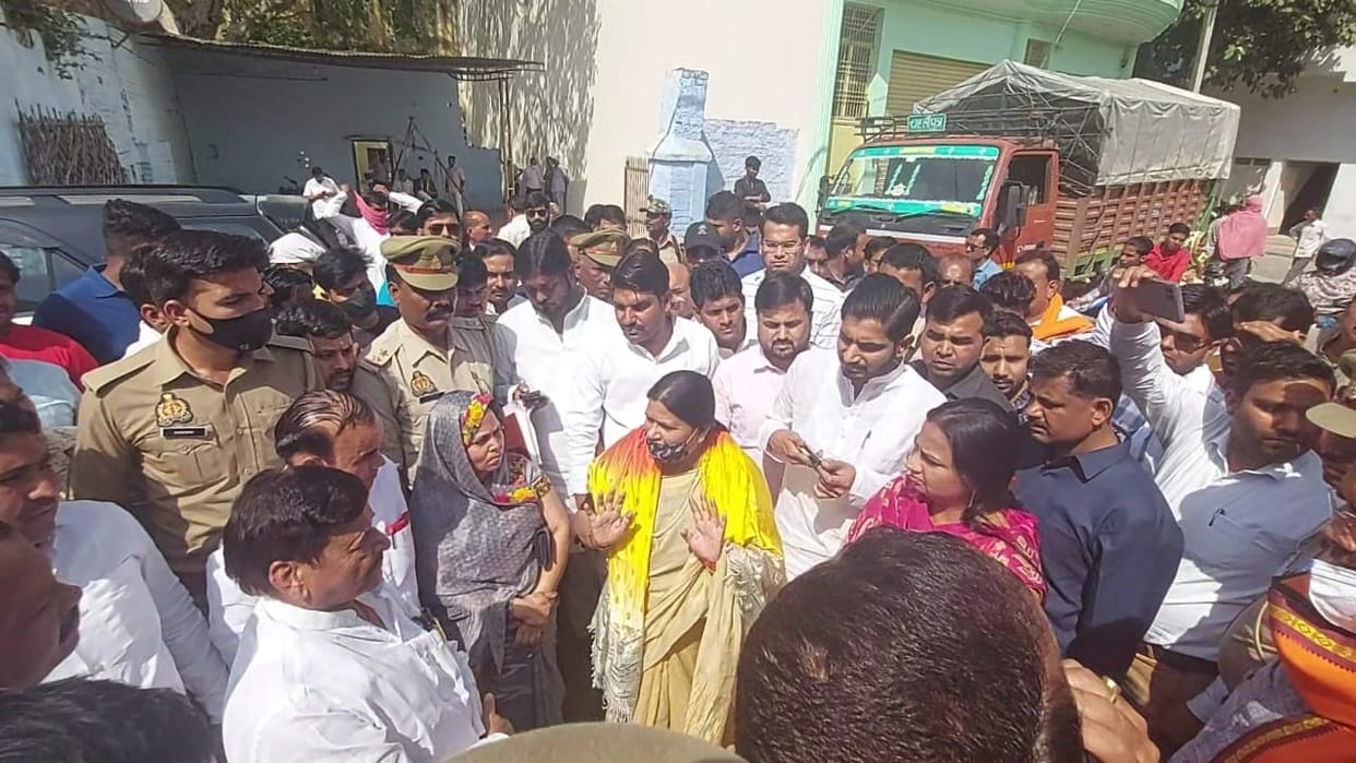 Shivpal and Sadar MLA clashed in Etawah, accused of influencing election process