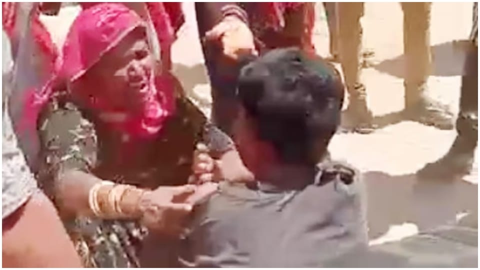 Lover abducted married girl in Nagaur in-laws beat both of them