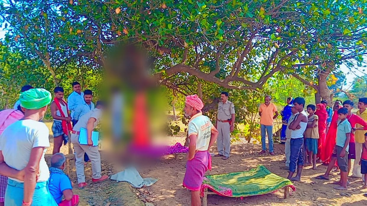 Lover couple of brother-in-law and sister-in-law found hanging on a tree in Banka