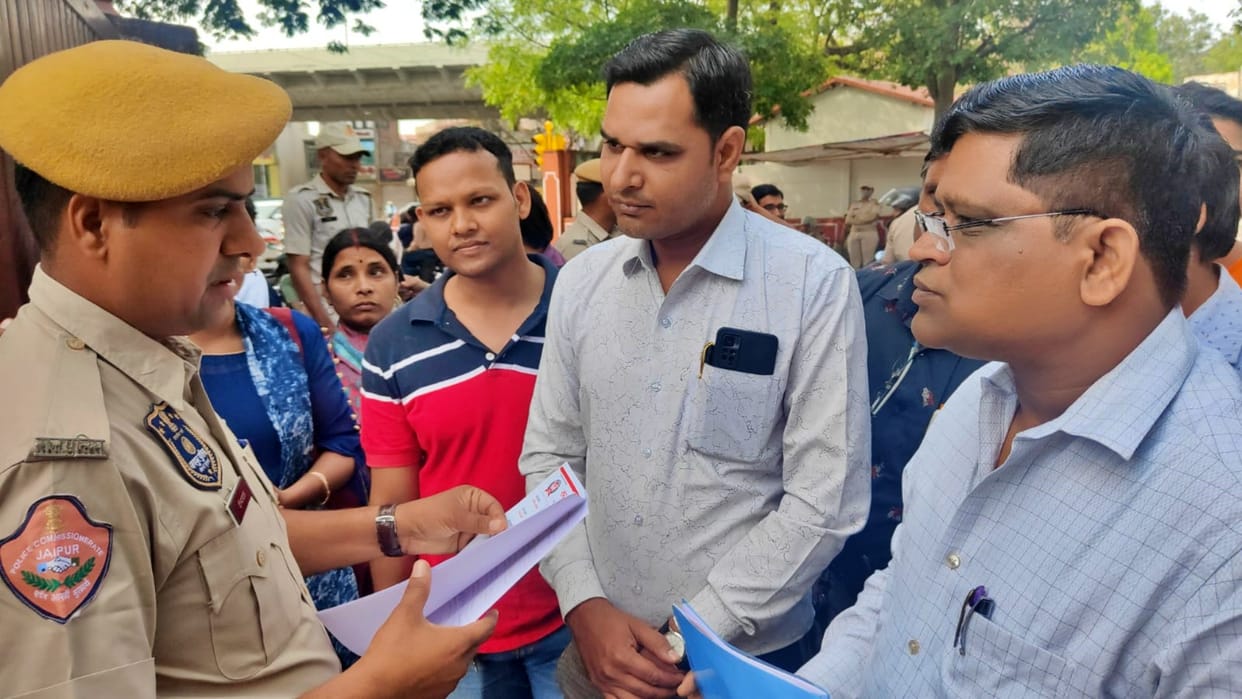 Parents upset due to children not getting admission in RTE in private schools in Rajasthan