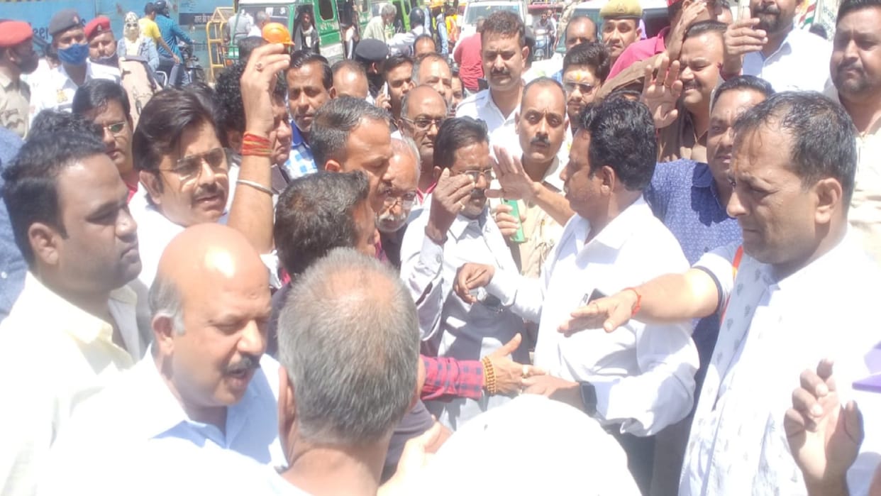 Rapid rail construction continues in Meerut: traders have ruckus and Delhi road will not be completely closed