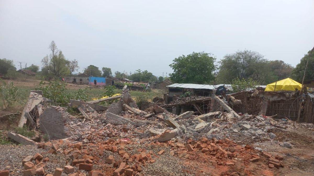Nepanagar closed in protest against attack on police station and illegal felling