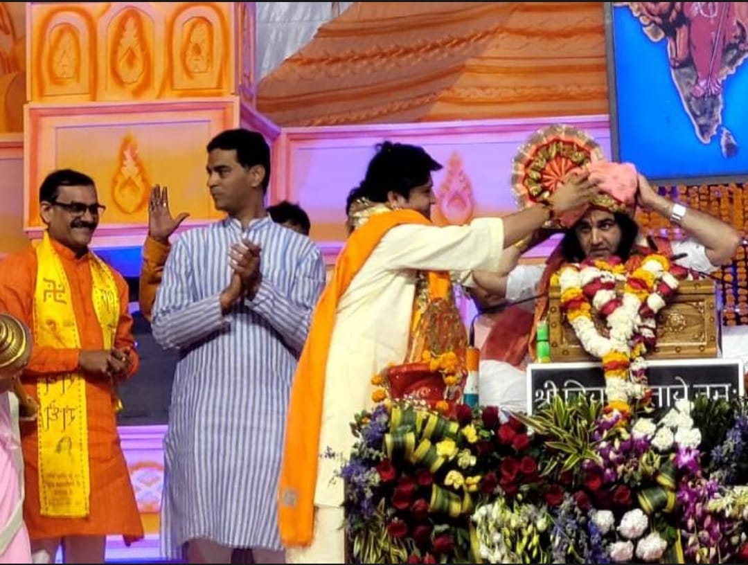 MP News: Devkinandan said - Will liberate Krishna like Ram, Dhirendra Shastri said - We are together, those wh