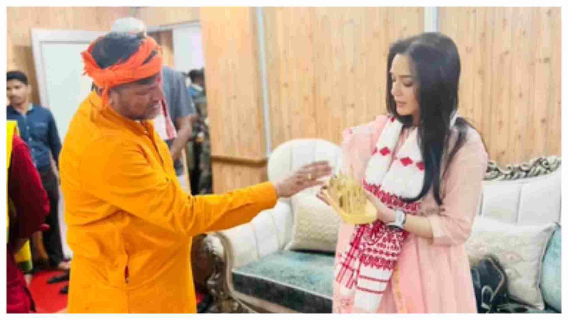 Preity Zinta Reached Kamakhya Devi Temple After Staying up All Night Actress shares video on social media