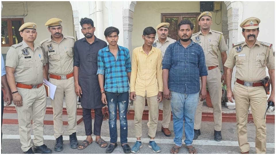 007 gang leader Harendra Khudiwal arrested in Jaipur Lawrence gang demanded extortion of 2 crores