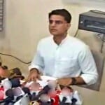 प्रेसवार्ता में बोलते सचिन पायलट
