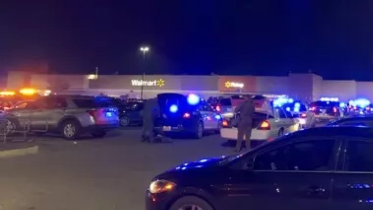 America Shooting At Shopping Mall At Delaware US Three Injured News in Hindi