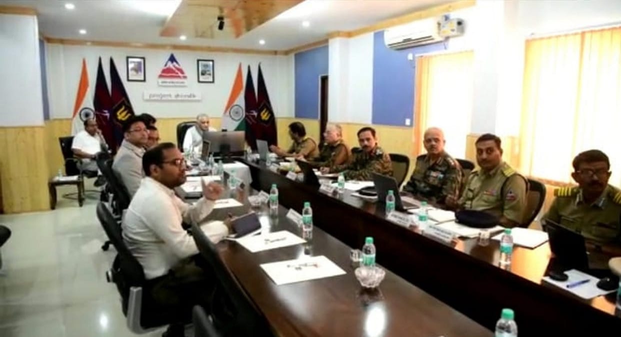 Minister General VK Singh gave instructions to keep the Char Dham Yatra in order DGP also took a meeting
