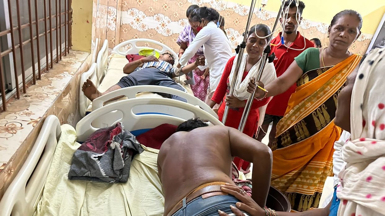 chhattisgarh naxalites beat businessman to death in sukma