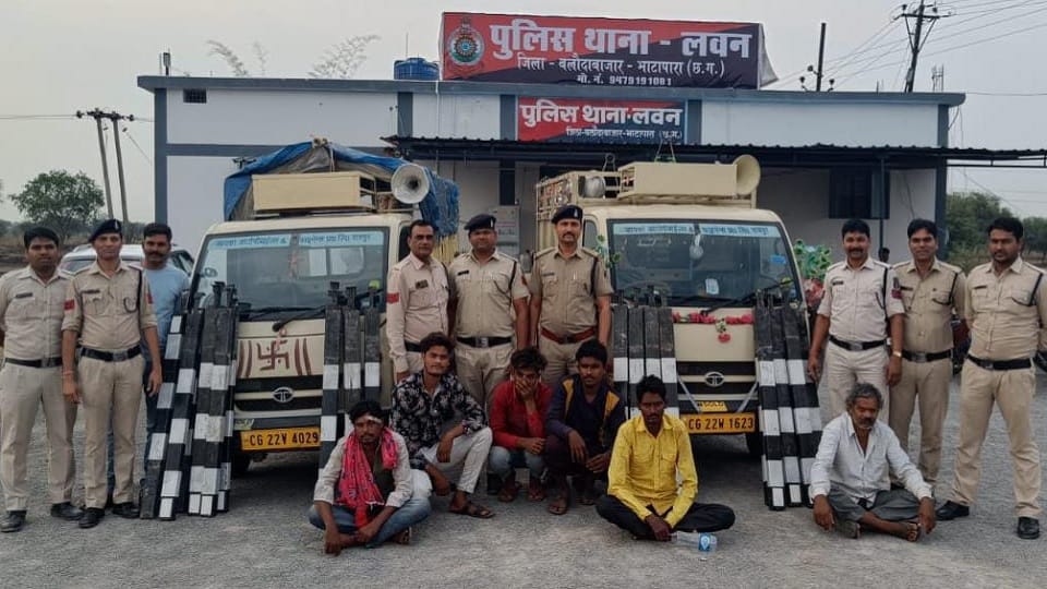 Police arrested eight vicious thieves sent them to jail