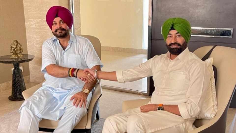 Congress MLA Sukhpal Singh Khaira met Navjot Singh Sidhu in Amritsar