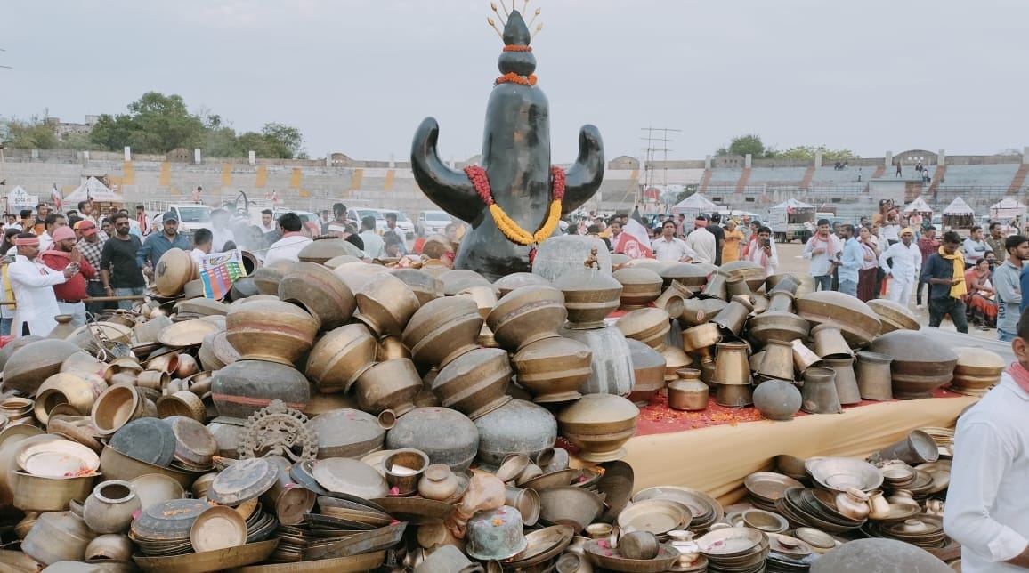 Chhattisgarhia Kranti Sena will set up 71 feet tall statue of Budhadev made of bronze and brass