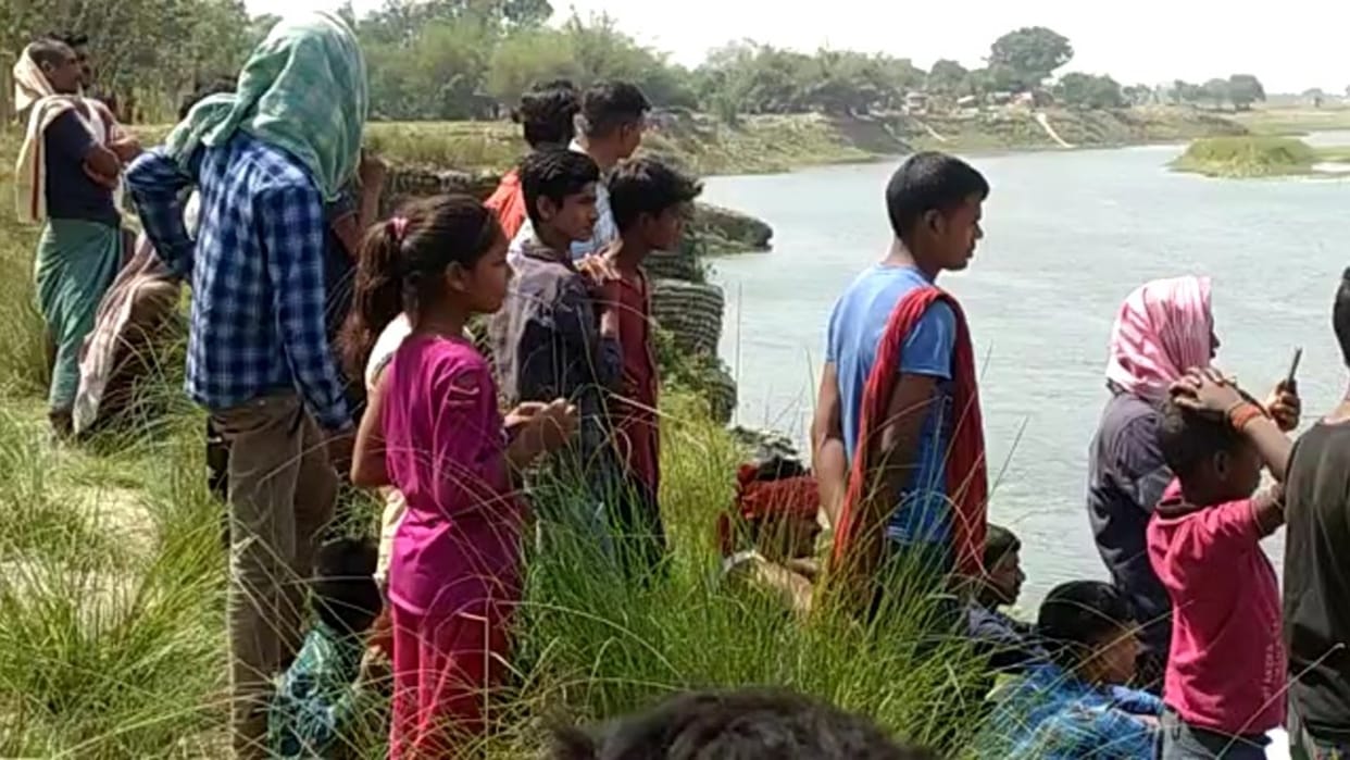 Woman jumped into the Gandak river along with her 3 children after a family dispute in Begusarai
