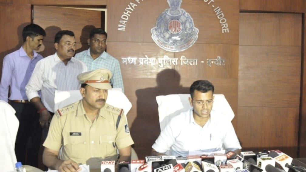Robbers who snatched smart phones from women and the elderly were caught