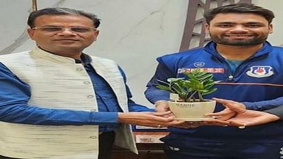 Aligarh News: Cricketer Rinku brightened the name of the district, not only parents but also Aligarh is proud Cricketer Rinku Singh brought laurels to Aligarh