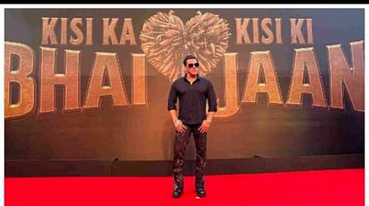 Salman Khan has strict rule for women wearing low necklines on his film sets