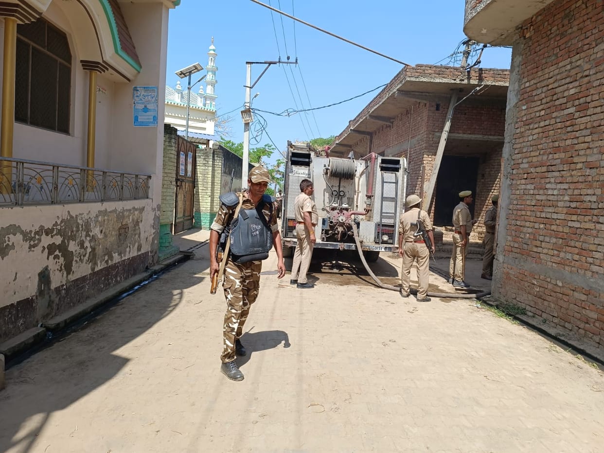 Meerut: Rucks after the murder of a youth in Hastinapur, arson and stone pelting in the house of the accused