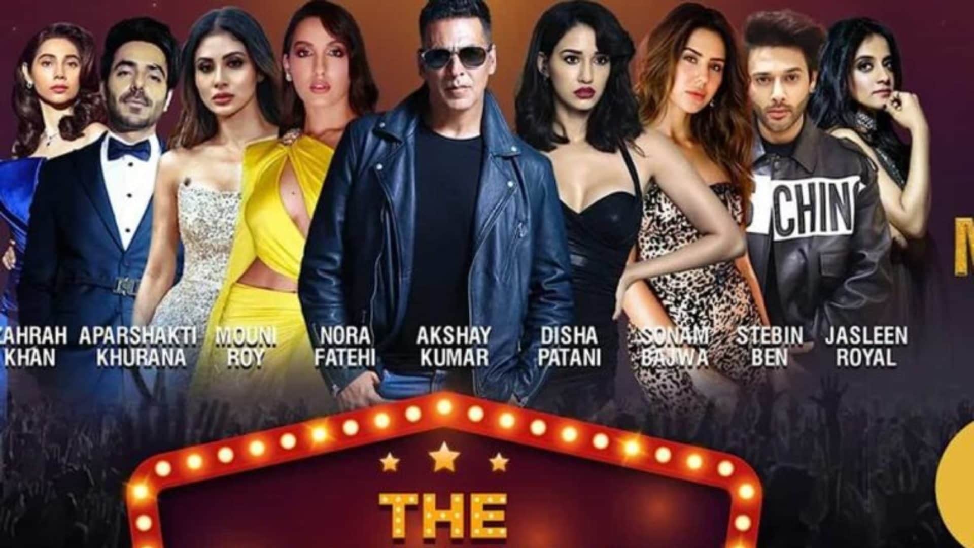 Akshay Kumar Video Viral From The Entertainers Tour 2023 Actor trolled for taking off his shirt and dancing