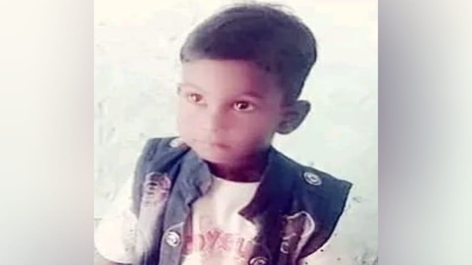 student who went to drink water from hand pump in composite school in Mainpuri died of electrocution