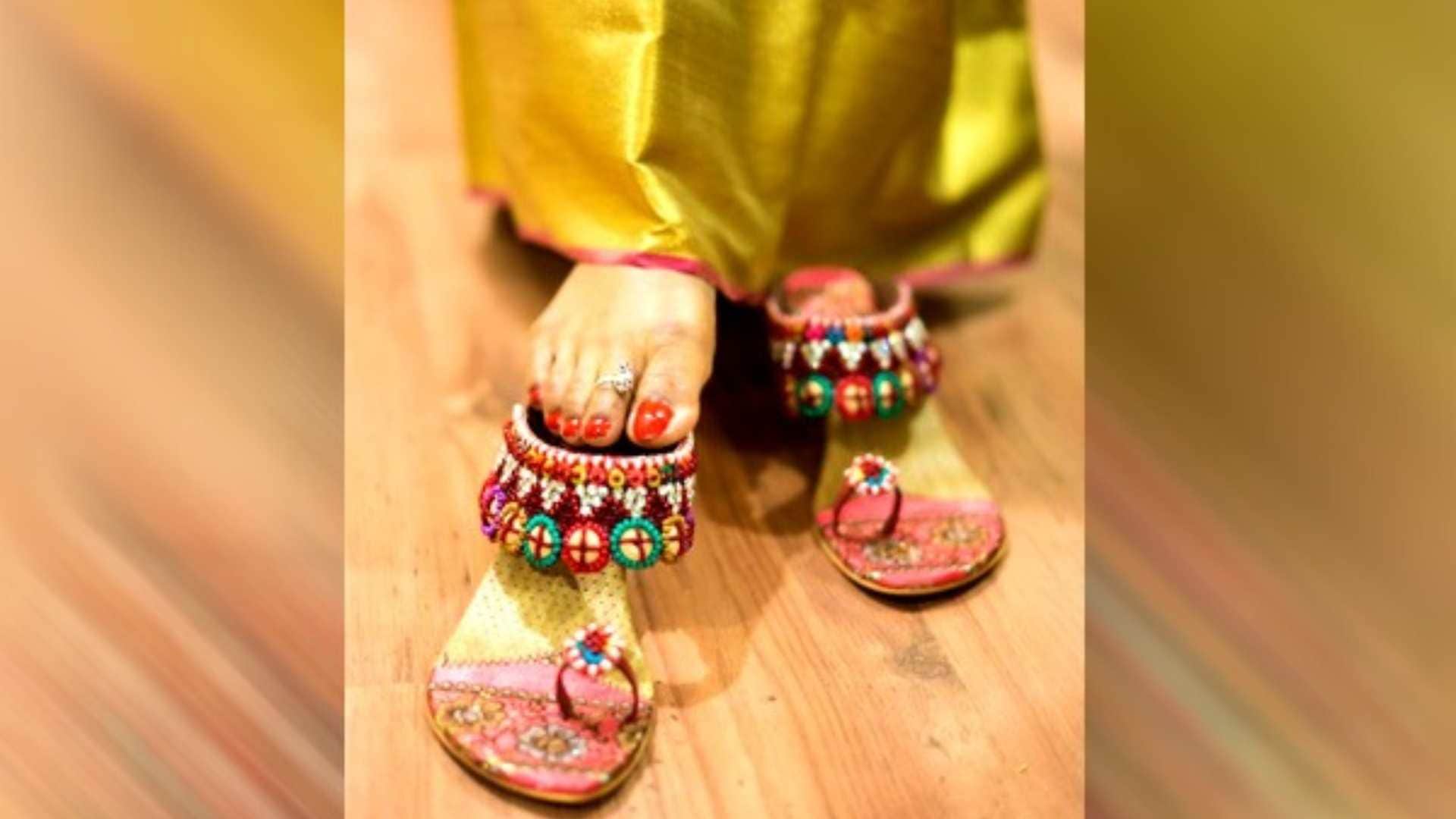 Baisakhi 2023 best footwear for women for Ethnic wear for baisakhi