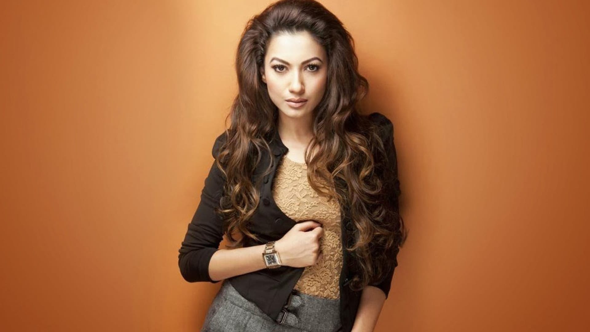 Gauahar Khan reacts Netizens For Sharing Video Of Her Tripping On Red Carpet Says Inhuman and Cruel